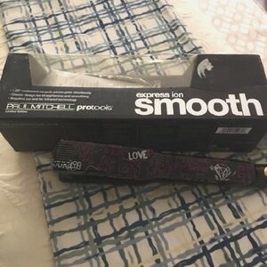 Paul Mitchell Express Ion Smooth plus Straightening Flat Iron